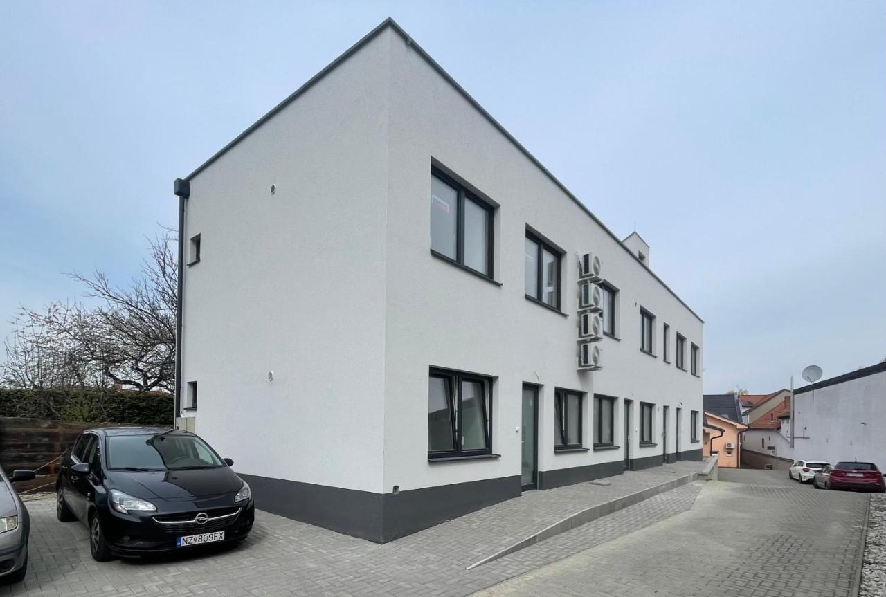 Mg Apartments Štúrovo Eksteriør billede